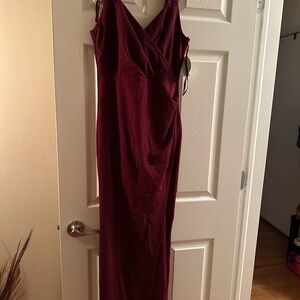 Elegant Burgundy Sleeveless Dress
